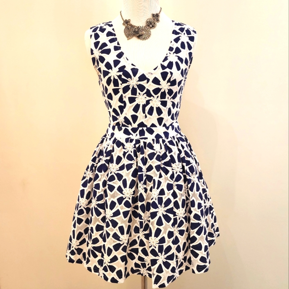 Cals Women's Dress